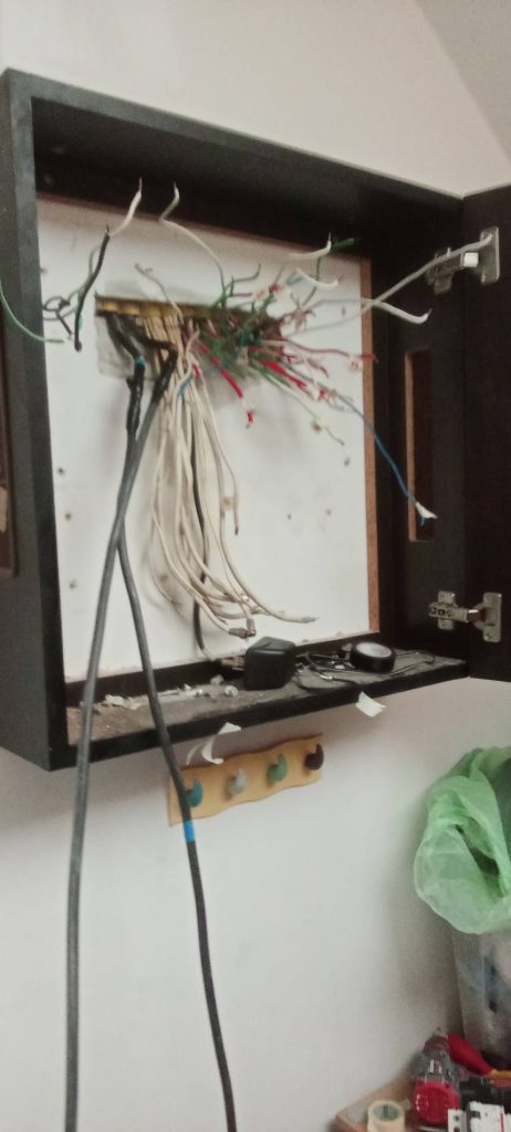 ติดตั้งตู้คอนซูมเมอร์ยูนิต