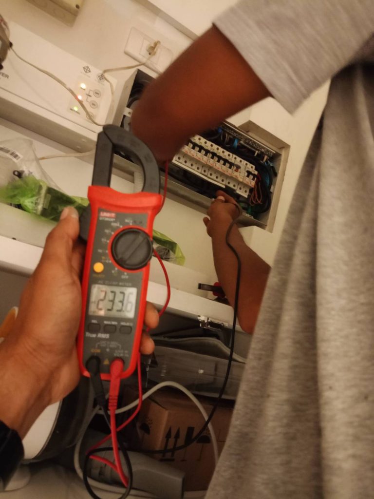 วัดกระแสตู้คอนซูมเมอร์