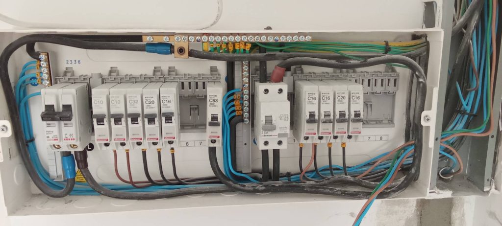 ตู้คอนซูมเมอร์