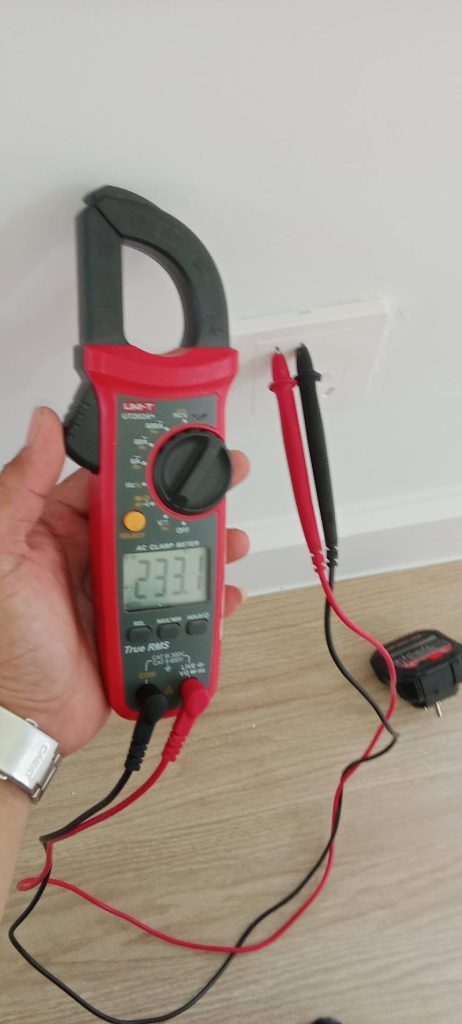 เช็กปลั๊กไฟ