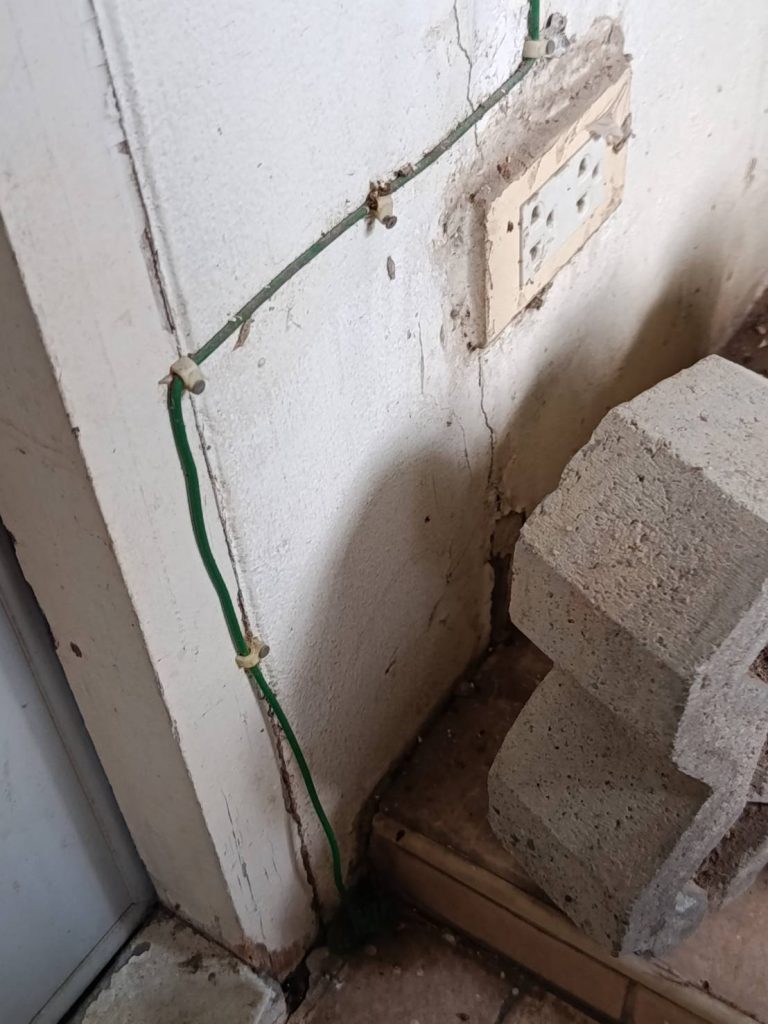 แนวสายกราวด์