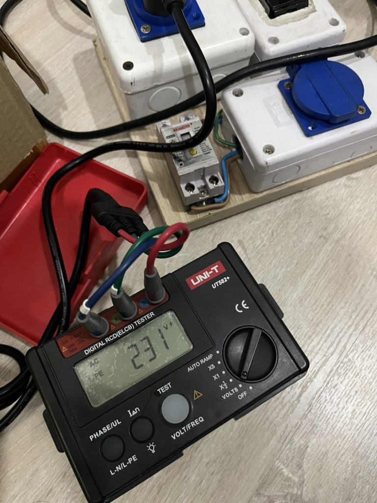 ทดสอบวงจร