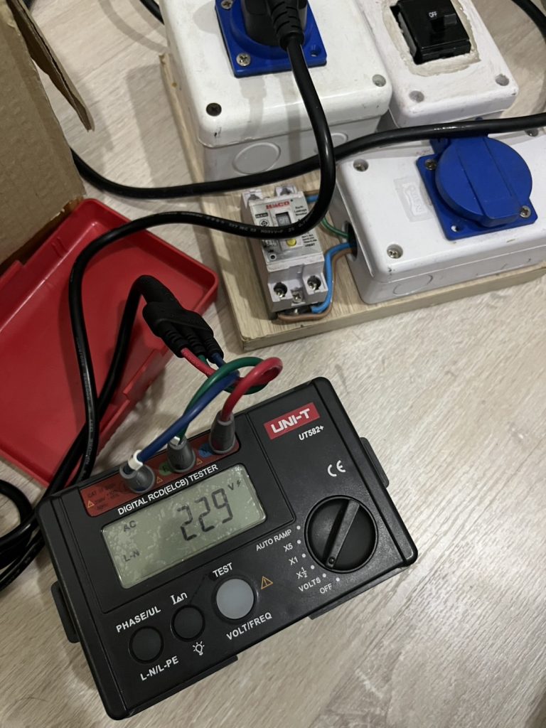 ทดสอบวงจร