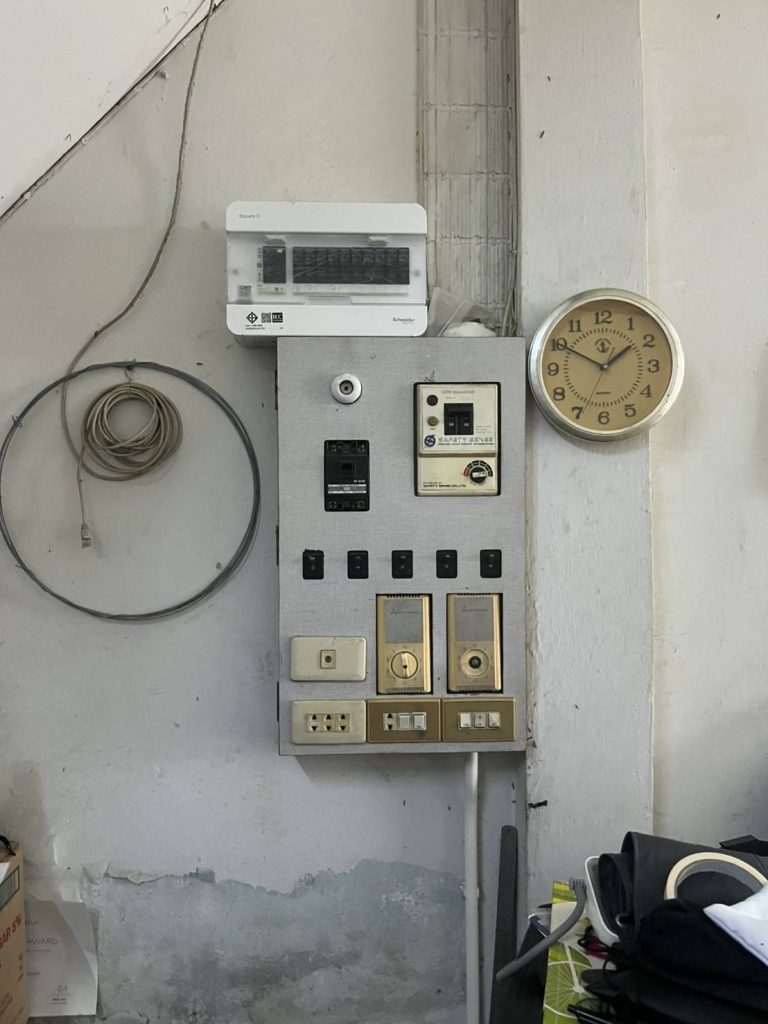 ตู้ควบคุมไฟฟ้า