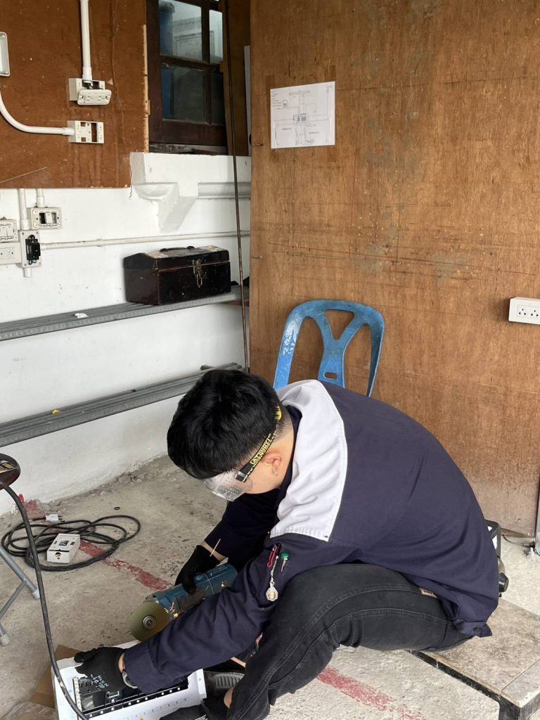 จัดเตรียมตู้คอนซูมเมอร์