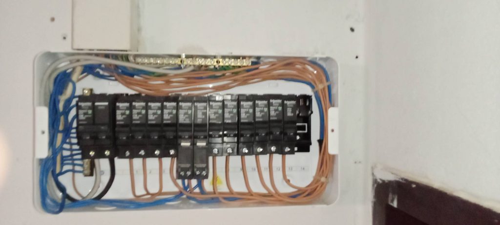 เซอร์กิตเบกเกอร์ในตู้คอนซูมเมอร์