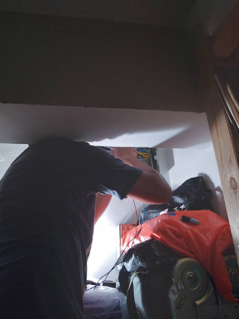 ช่างเข้าตรวจเช็ก