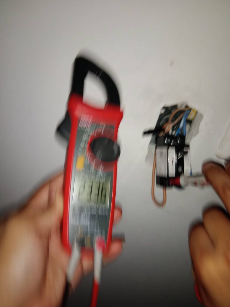 วัดไฟเบรกเกอร์