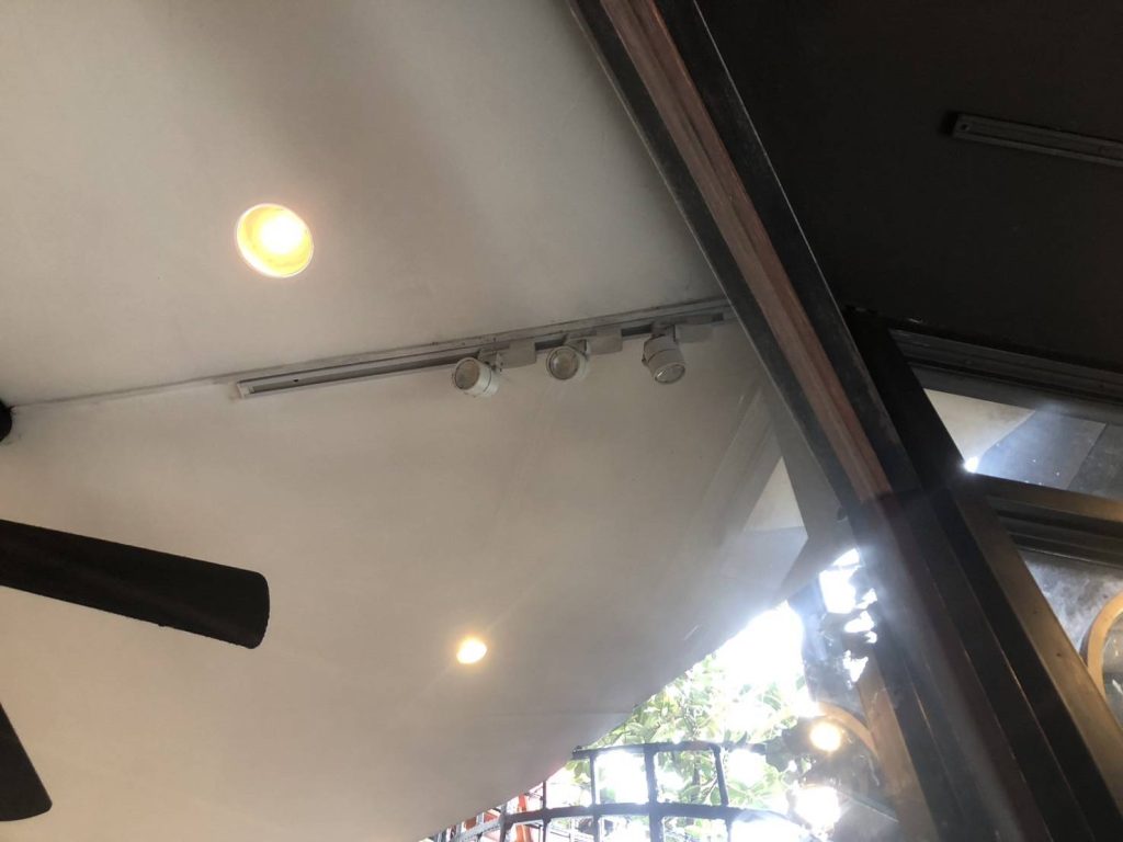 แทรคไลท์