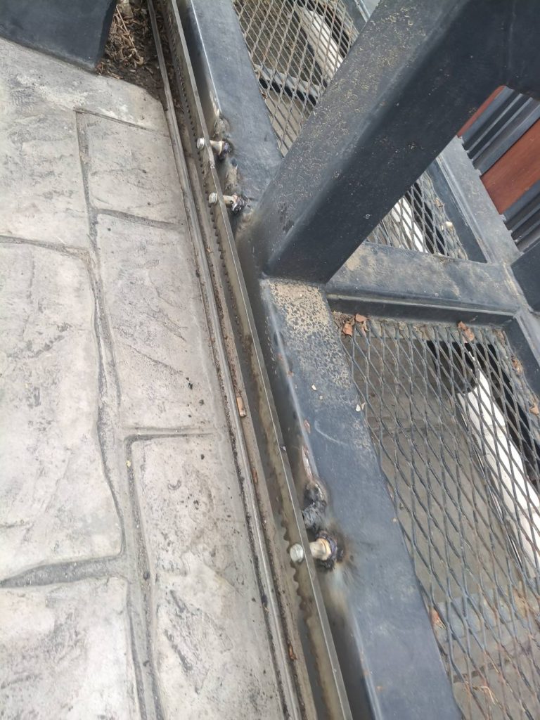 เฟืองสะพานประตูรีโมท