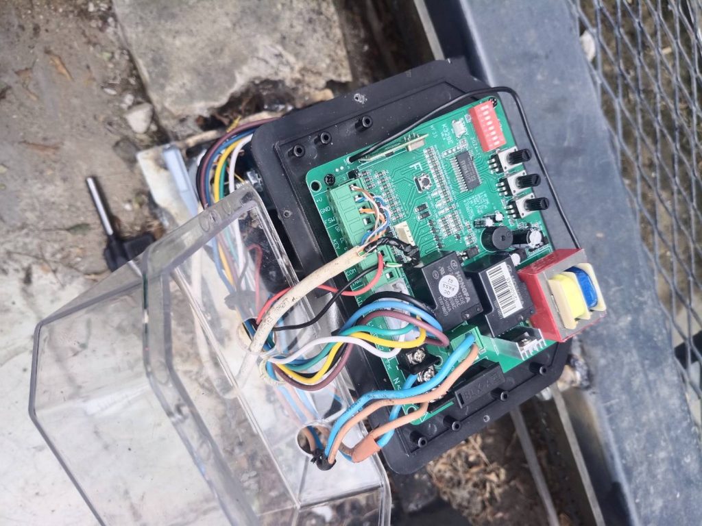 แผงวงจรมอเตอร์ประตูรีโมท