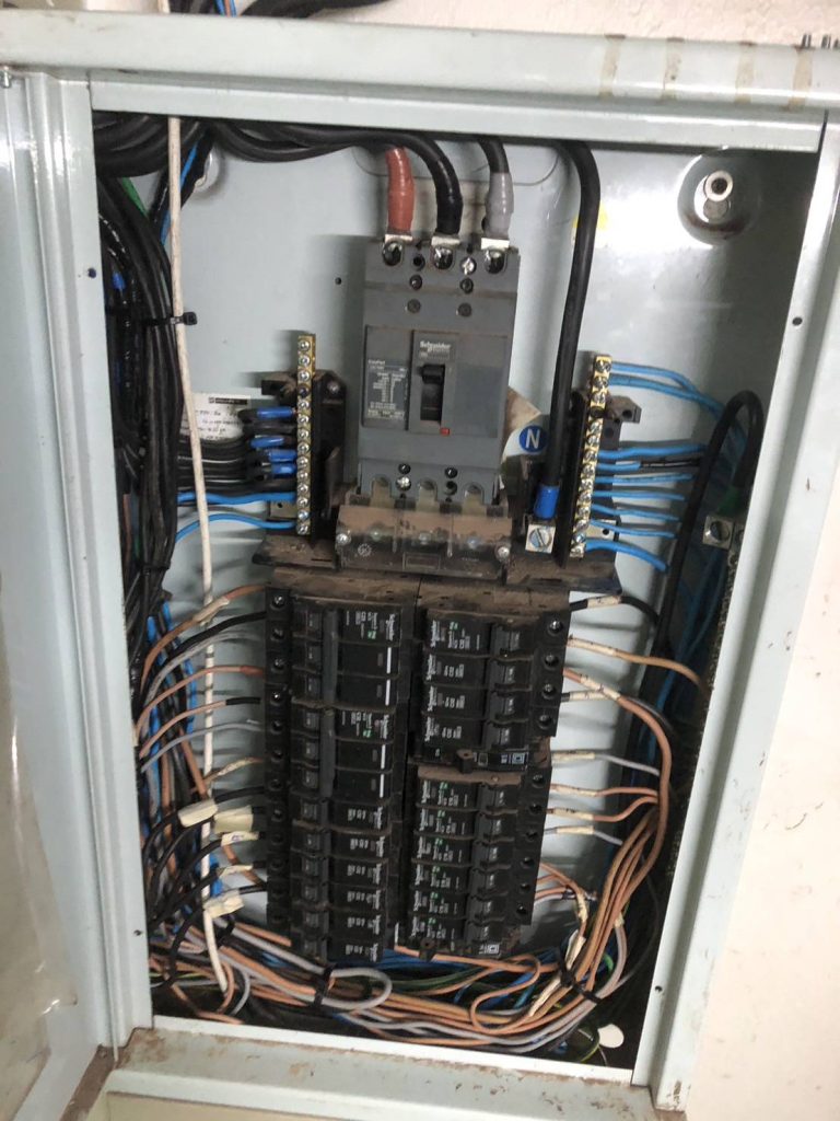 ตู้โหลดเซ็นเตอร์