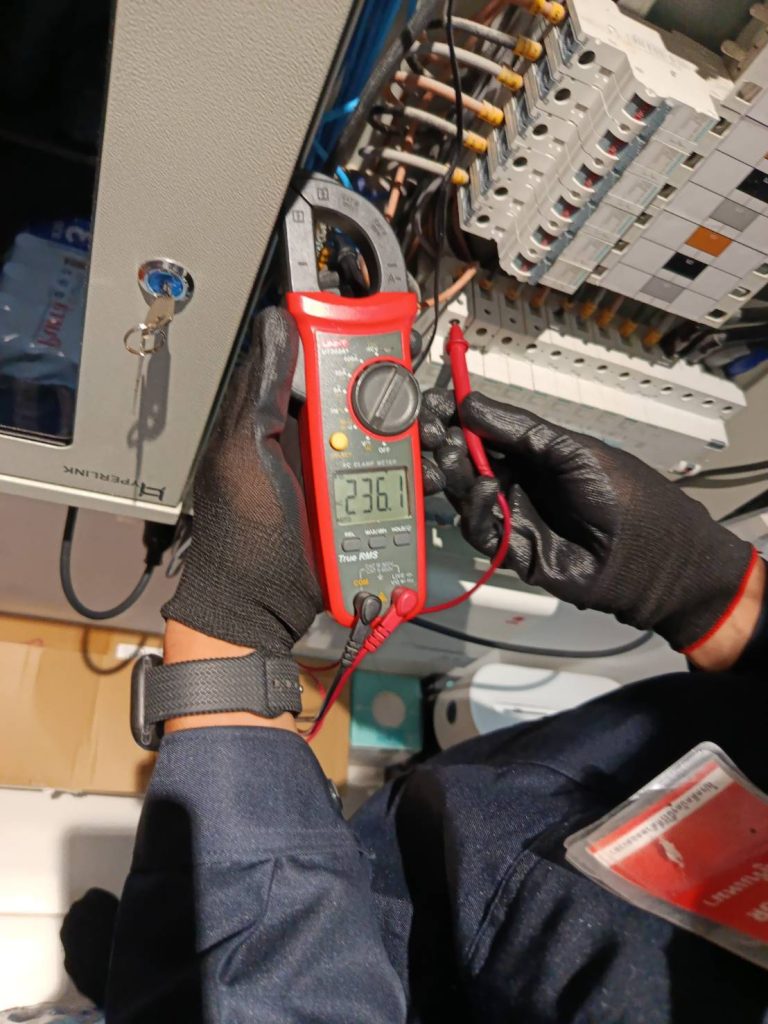 ตรวจเช็กตู้โหลดเซ็นเตอร์