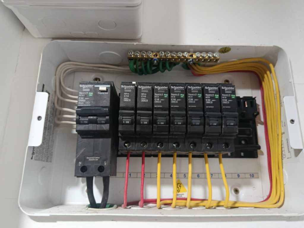 ตรวจเช็คตู้คอนซูมเมอร์ยูนิต