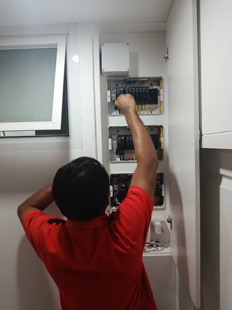 ตรวจเช็คตู้คอนซูมเมอร์ยูนิต