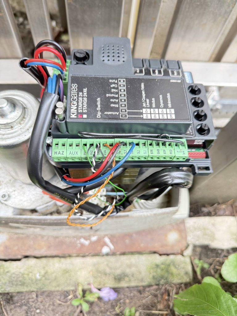 ติดตั้งมอเตอร์ประตูรีโมท