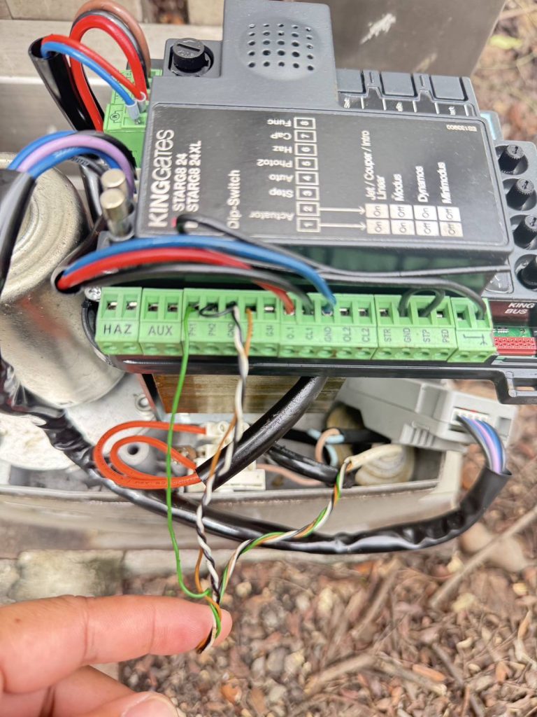 ติดตั้งมอเตอร์ประตูรีโมท