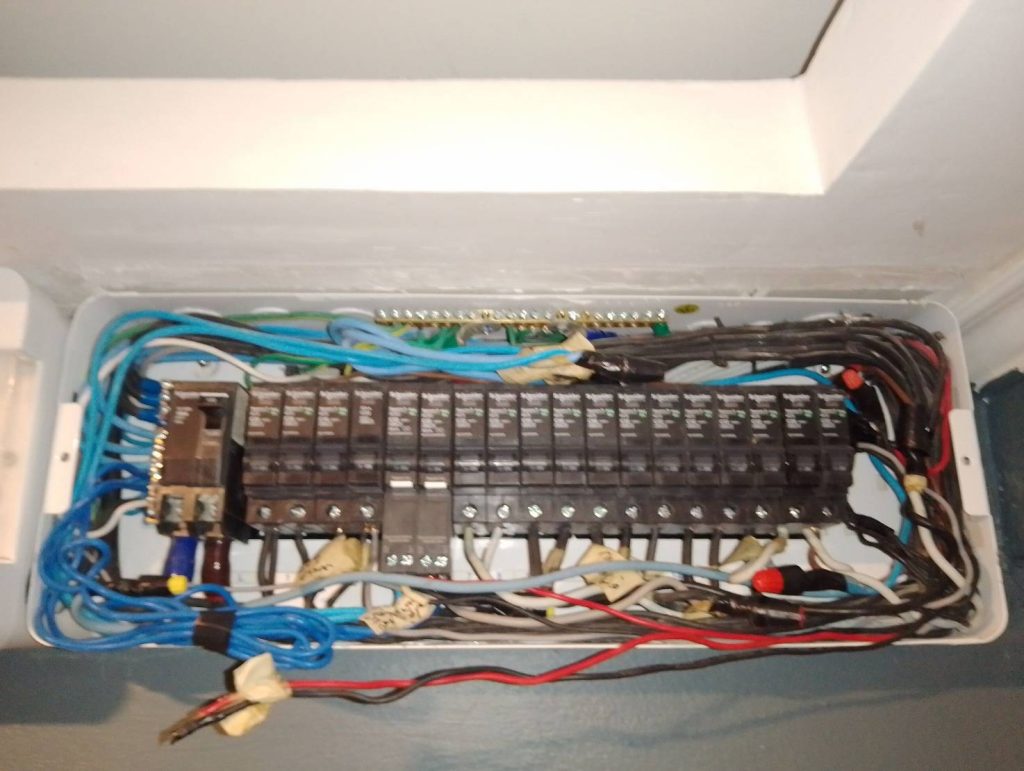 ตู้คอนซูมเมอร์