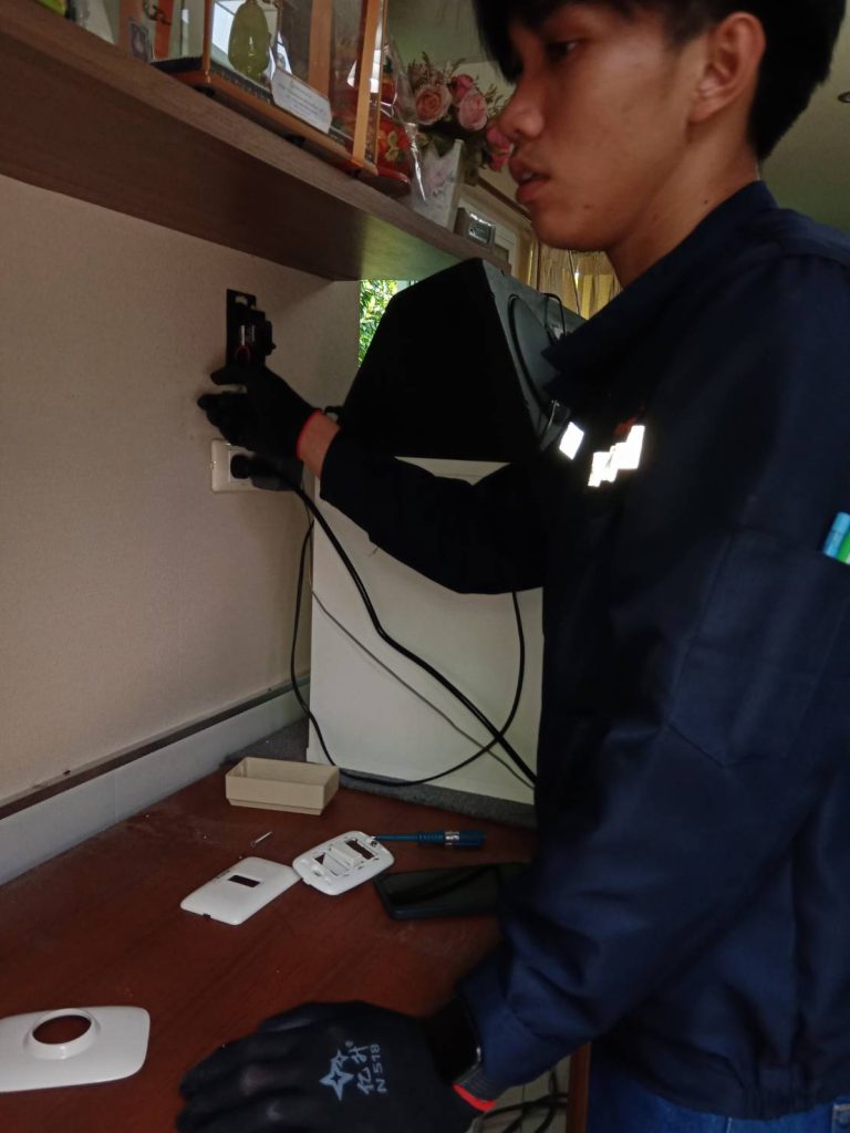 ตรวจเช็กเบรกเกอร์