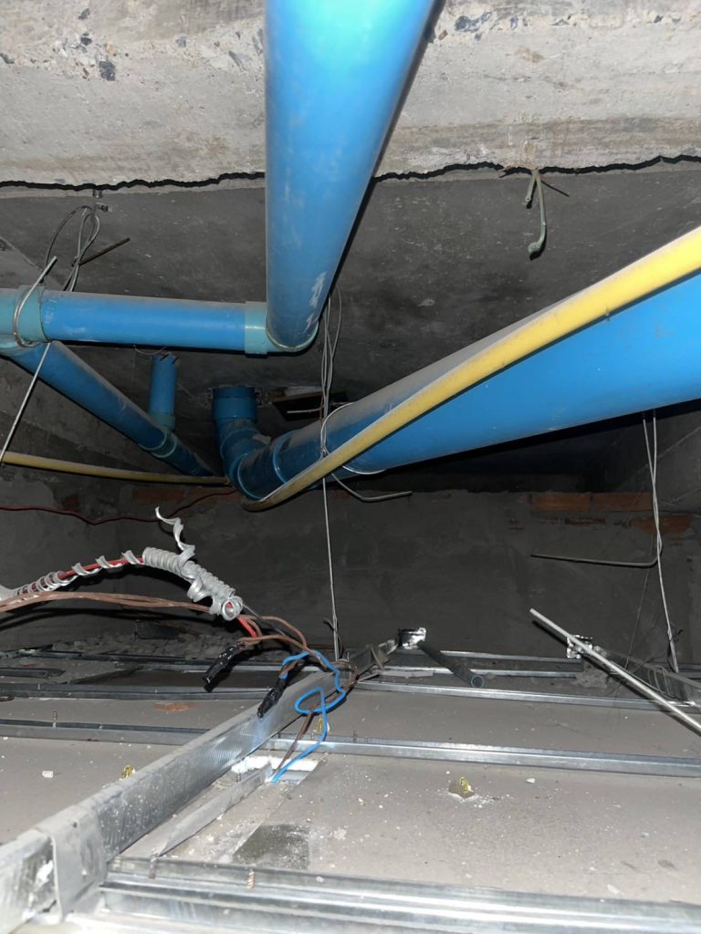 แนวสายไฟใต้ฝ้า