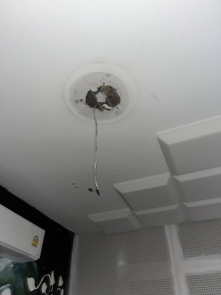 จุดติดตั้งโคมไฟเก่า