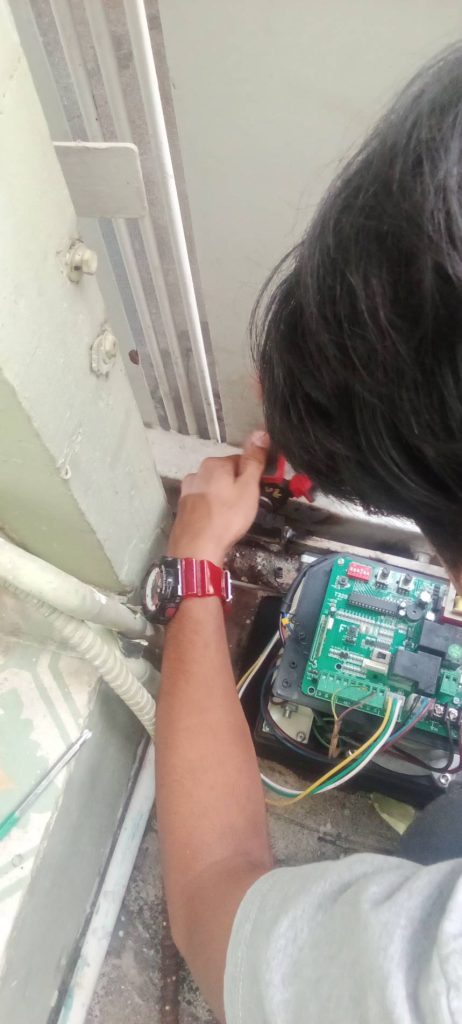 ซ่อมมอเตอร์ประตูรีโมท