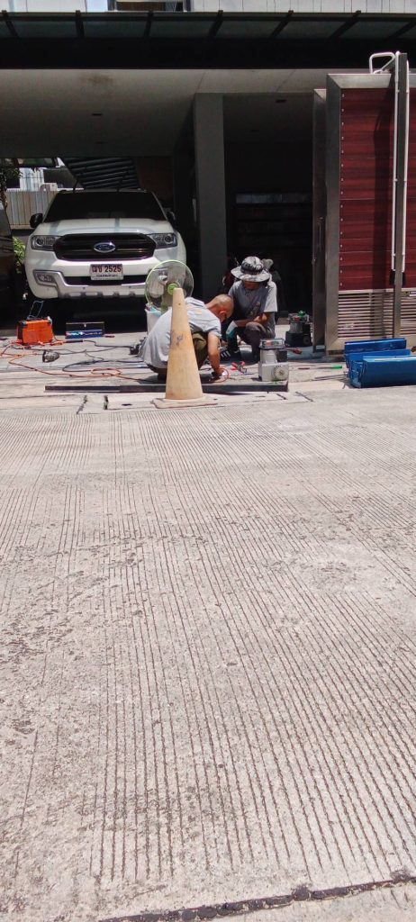 เตรียมติดตั้งมอเตอร์ประตูรีโมท