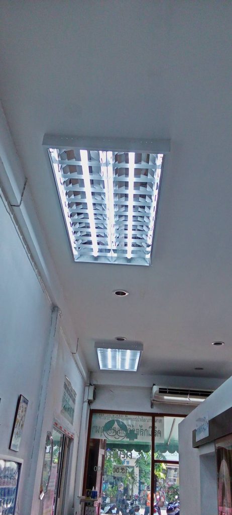 โคมฟลูออเรสเซนส์