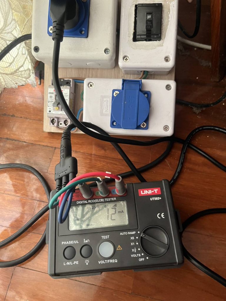 UNI-T UT582+ Digital RCD (ELCB)