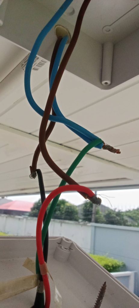 การต่อสายไฟ