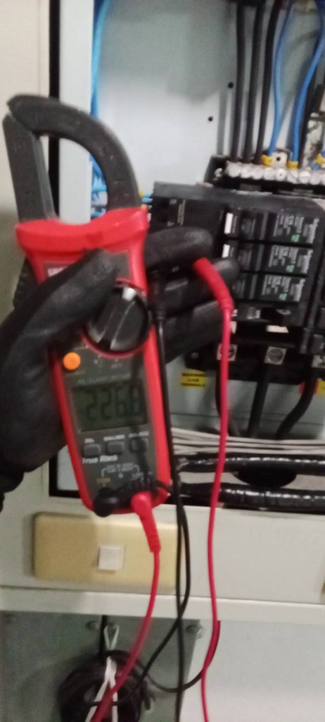 วัดไฟตู้คอนซูมเมอร์