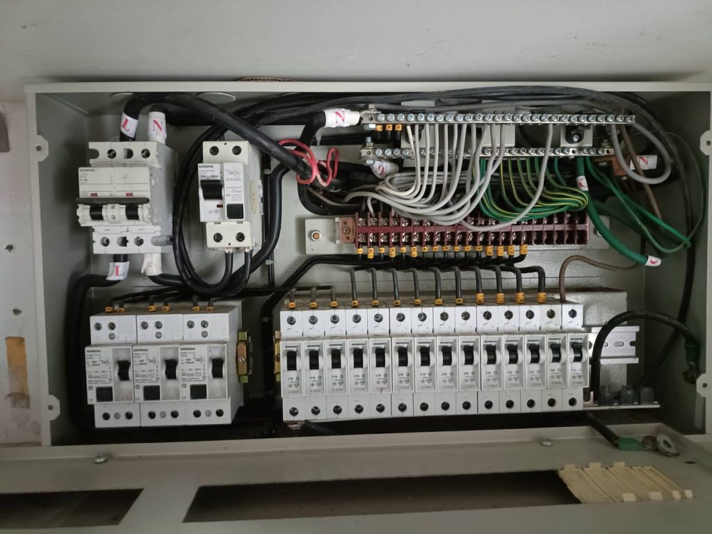 ตู้โหลดเซ็นเตอร์