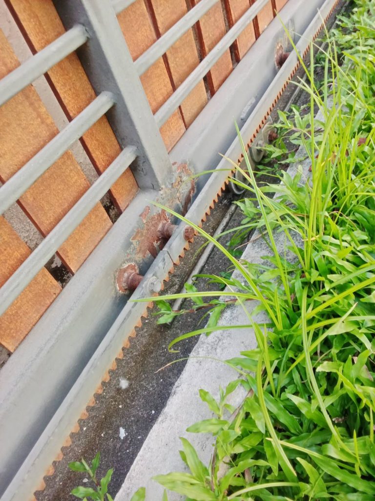 รางเฟืองประตูรีโมท