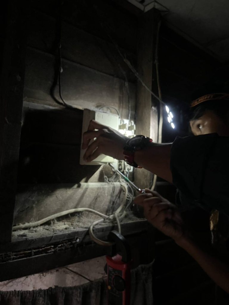 เบรกเกอร์