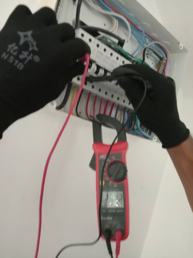 ตรวจเช็คตู้คอนซูมเมอร์ยูนิต