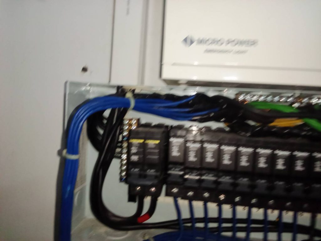 ตู้คอนซูมเมอร์