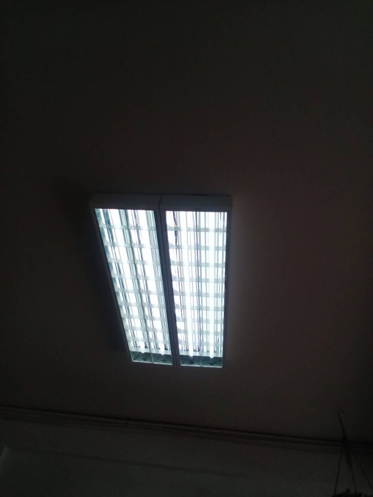 โคมฟลูออเรสเซนต์