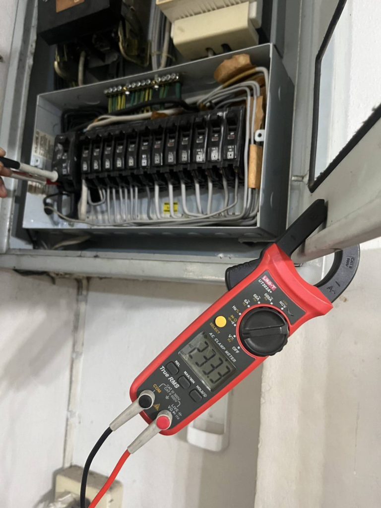 วัดไฟตู้โหลด