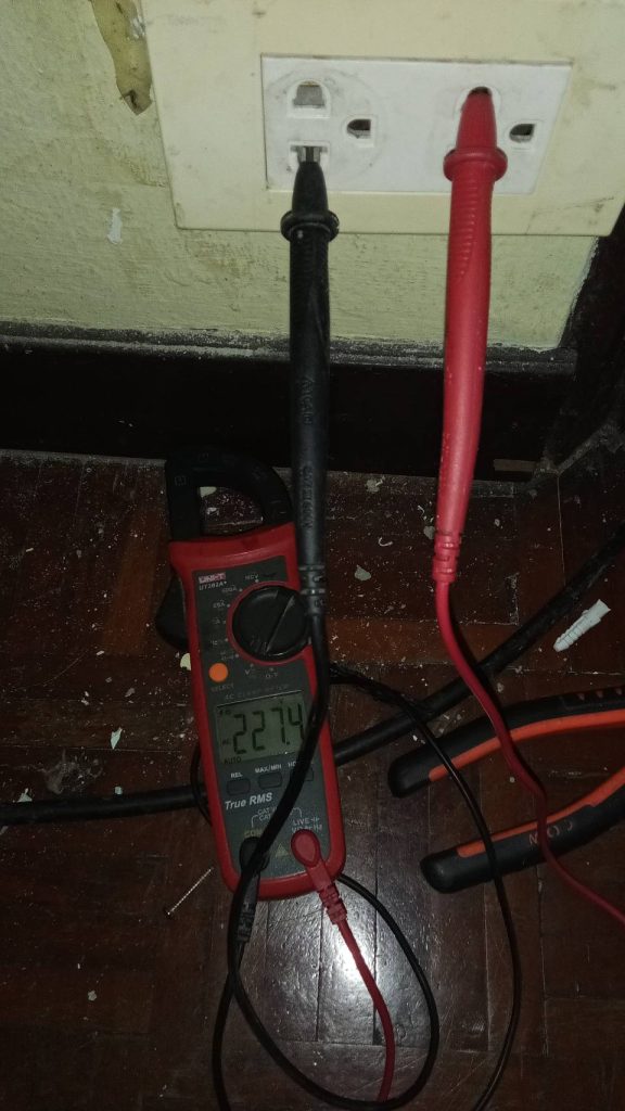 เช็กปลั๊กไฟ