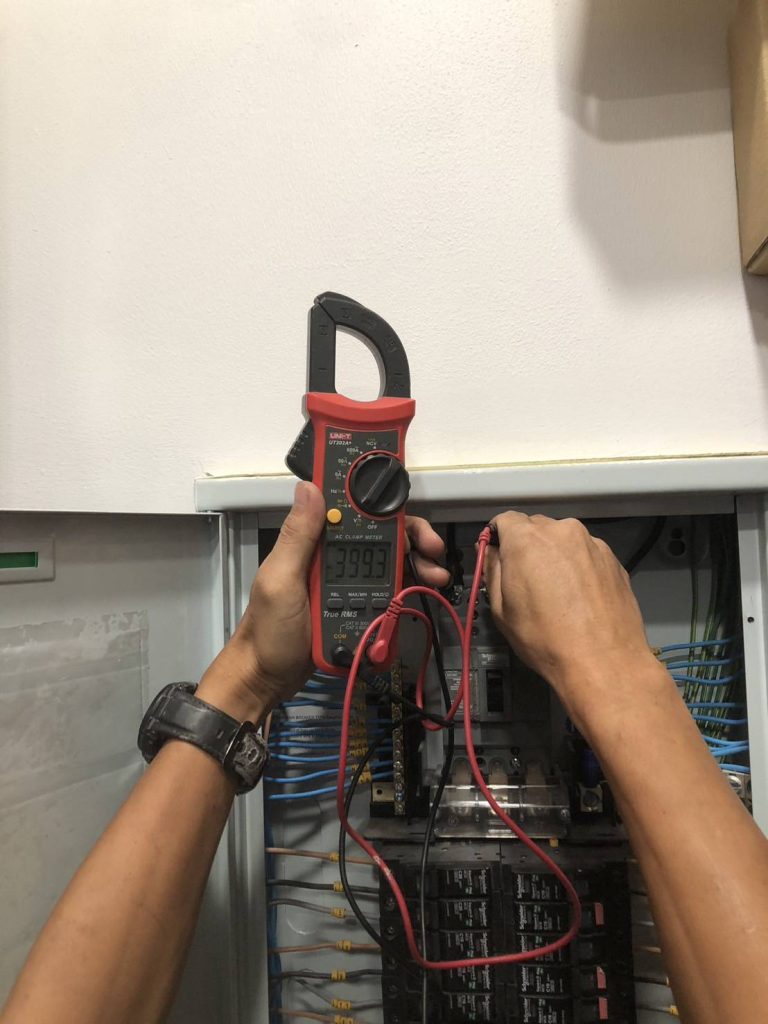 วัดไฟตู้โหลดเซ็นเตอร์