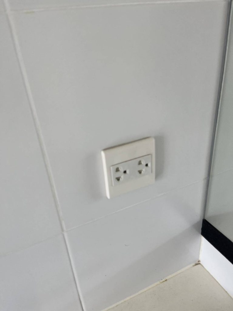 ปลั๊กไฟ