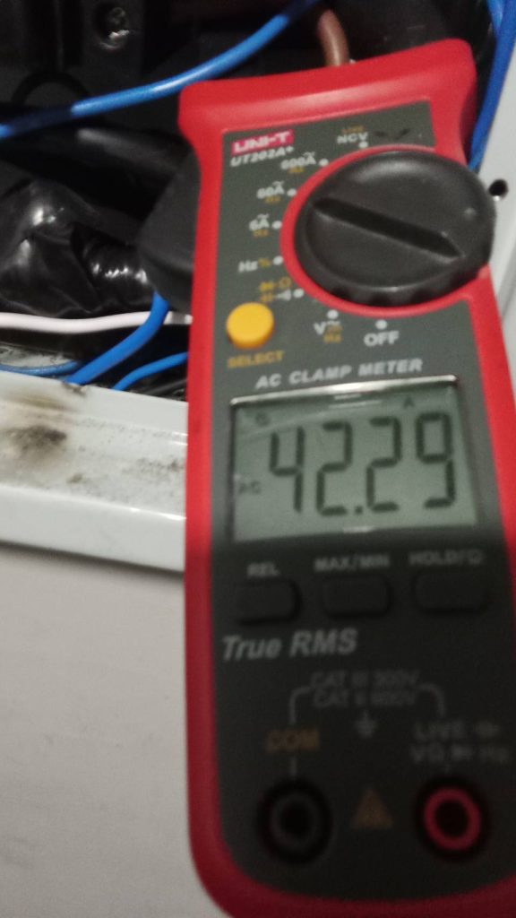 วัดไฟตู้โหลดเซ็นเตอร์