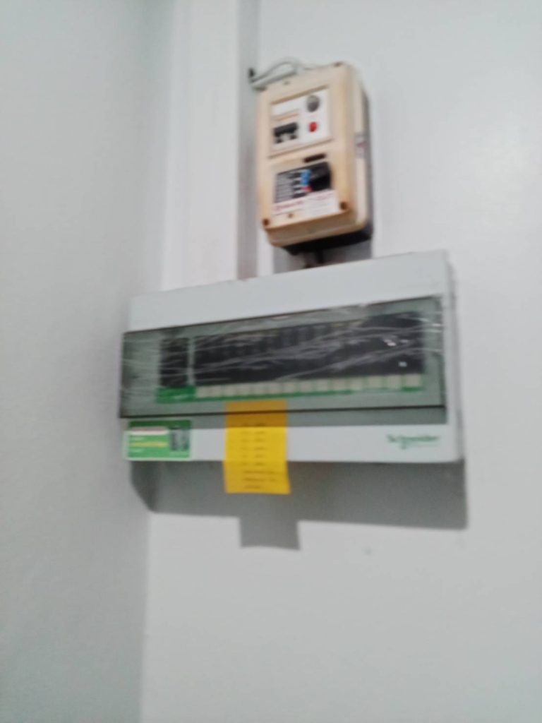 ตู้คอนซูมเมอร์