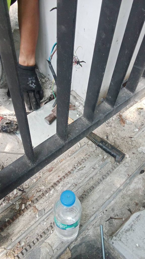 เตรียมจุดติดตั้งมอเตอร์ประตูรีโมท