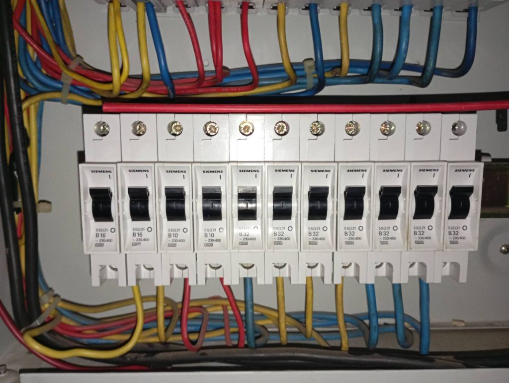 ตู้โหลดเซ็นเตอร์