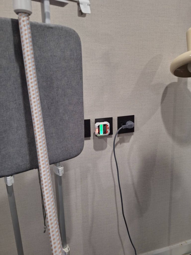 เช็กปลั๊กไฟ