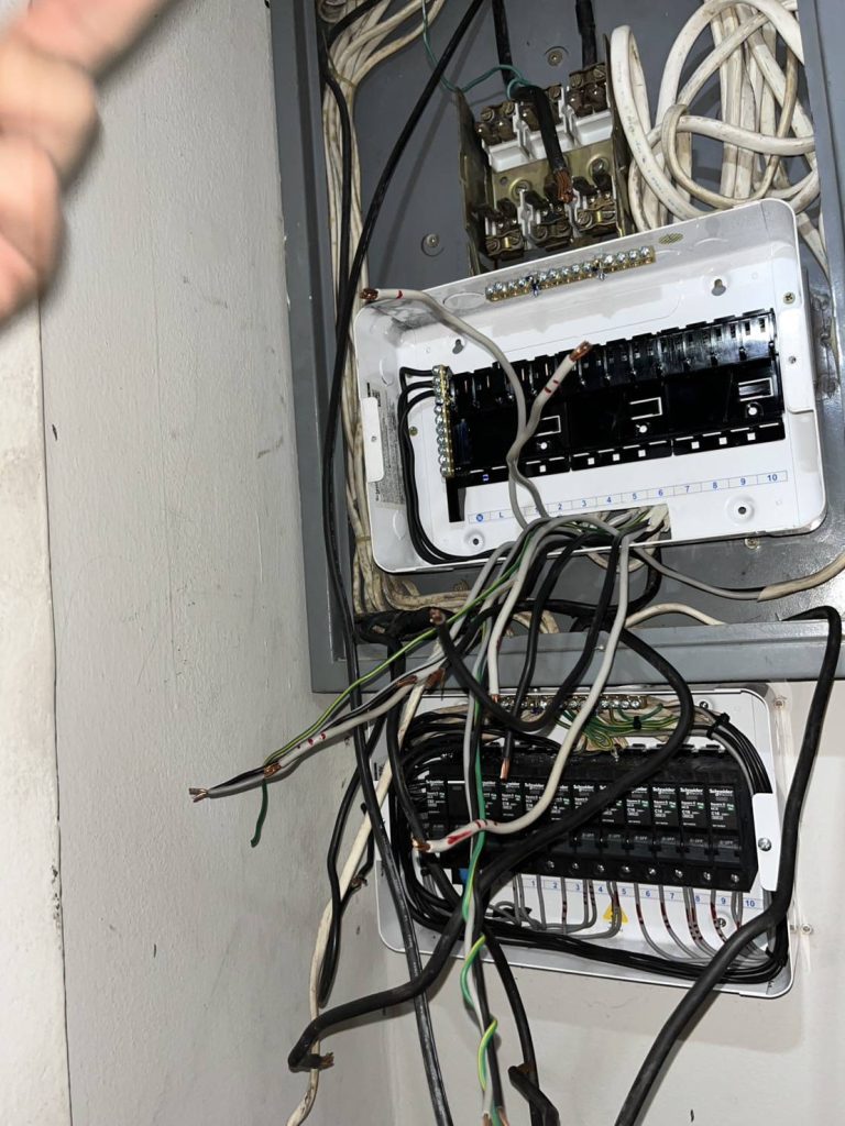 เดินสายไฟเข้าตู้ไฟ