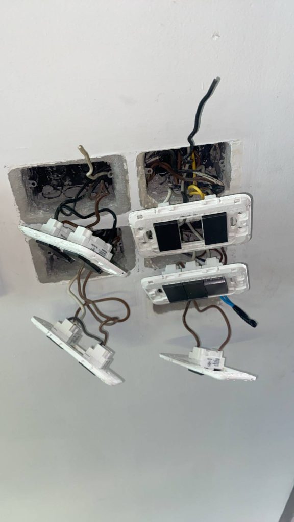 รื้อปลั๊กหาจุดช็อต