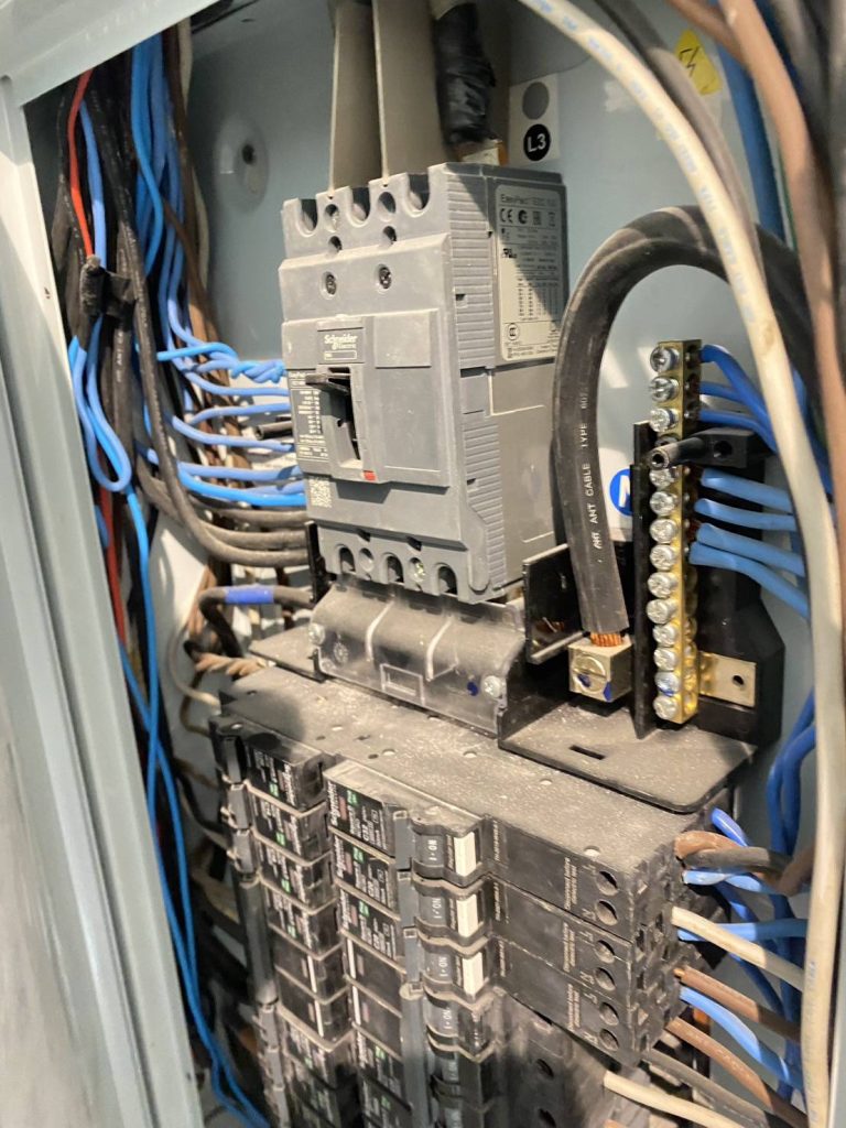 ตู้โหลดเซ็นเตอร์