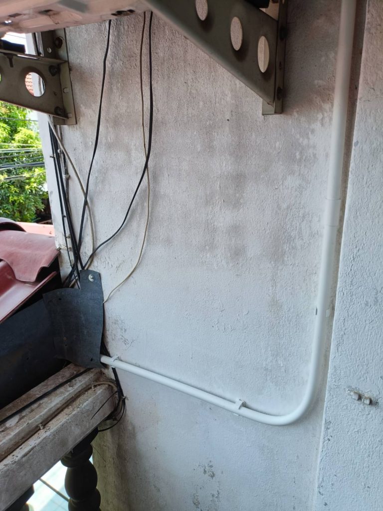 แนวท่อสายไฟ